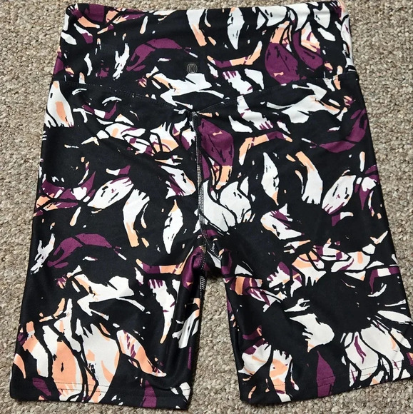 Abstract print biker shorts - Picture 3 of 4